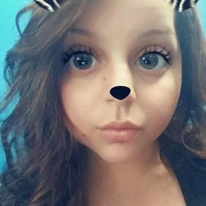 Meet your Posher, Adrianna